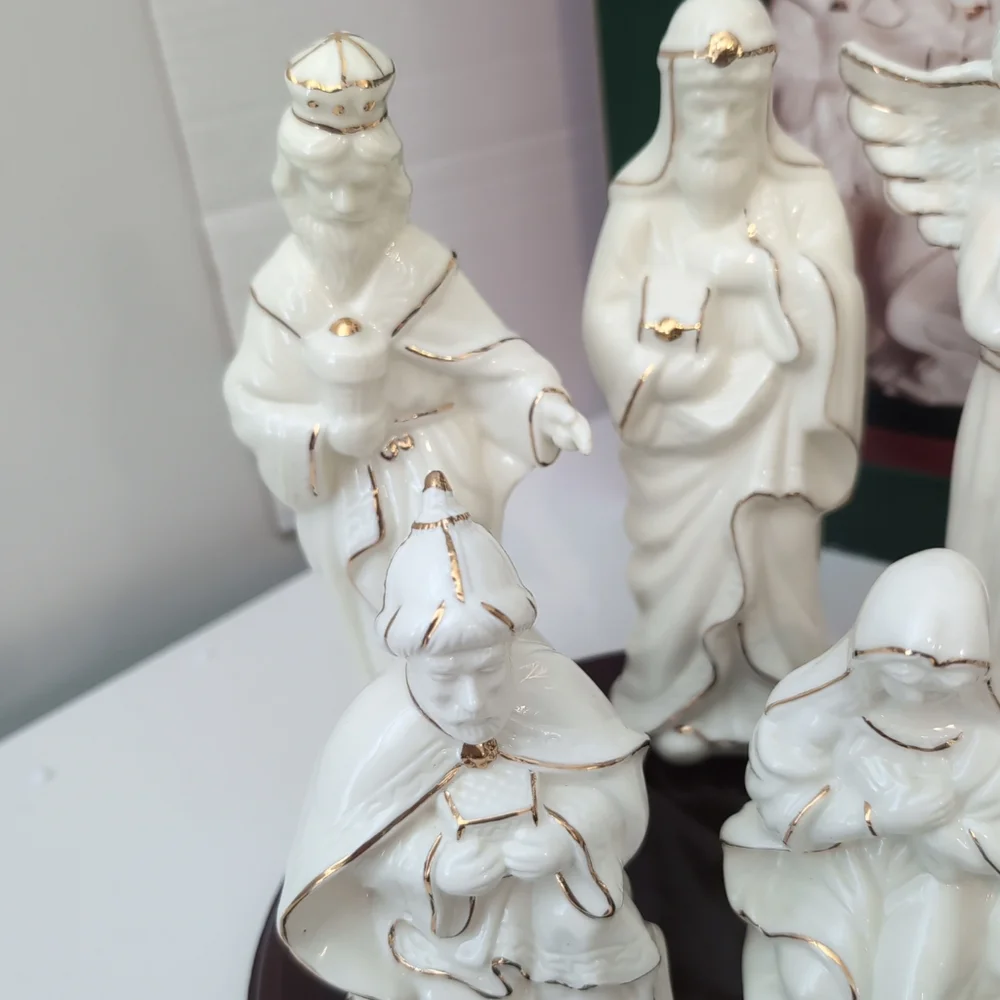 Holiday Lane Vtg 2003 9 Piece Nativity Set Glazed Jade Porcelain 24K Accents NIB